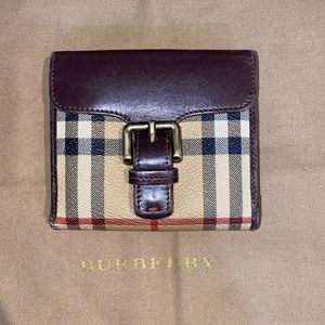 Burberry Vintage Check BiFold Leather Wallet with Gold Buckle
